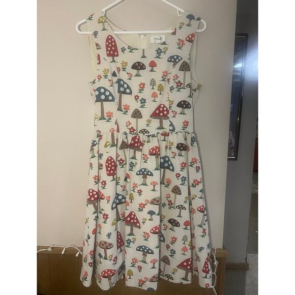 Boutique Dresses & Skirts - Tulip B Mushroom Dress fits Small